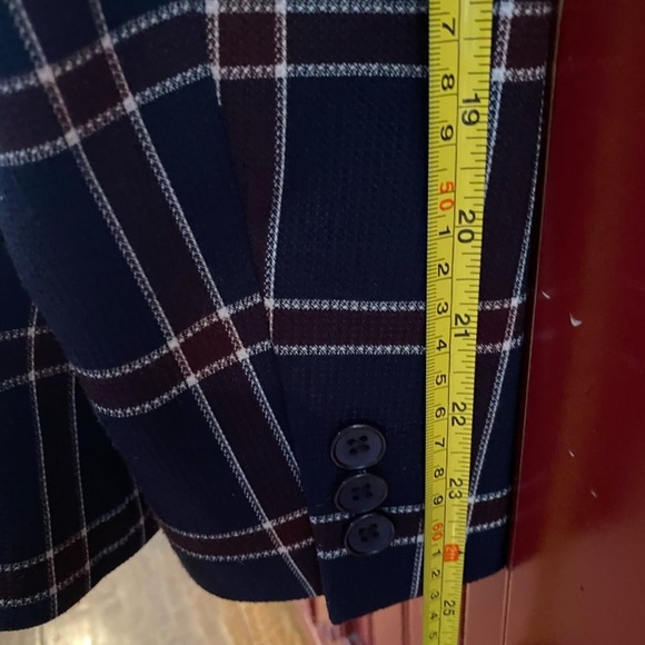 HANDSOME and FUNKY men's suit - Picture 7 of 8